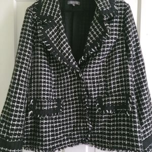 Fringed black and white checked light blazer